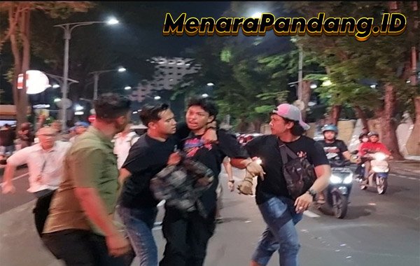 Kontras Surabaya Sebut 25 Pendemo Tolak UU TNI di Surabaya Diamankan